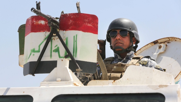 Irakische Patrouille nahe Bagdad - die Sicherheitskraefte der Regierung müssen sich Angesichts der Vehemenz der ISIS-Offensive immer weiter zurückziehen