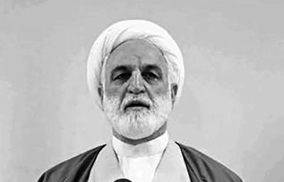 Sprecher verteidigt peitschen von Studenten